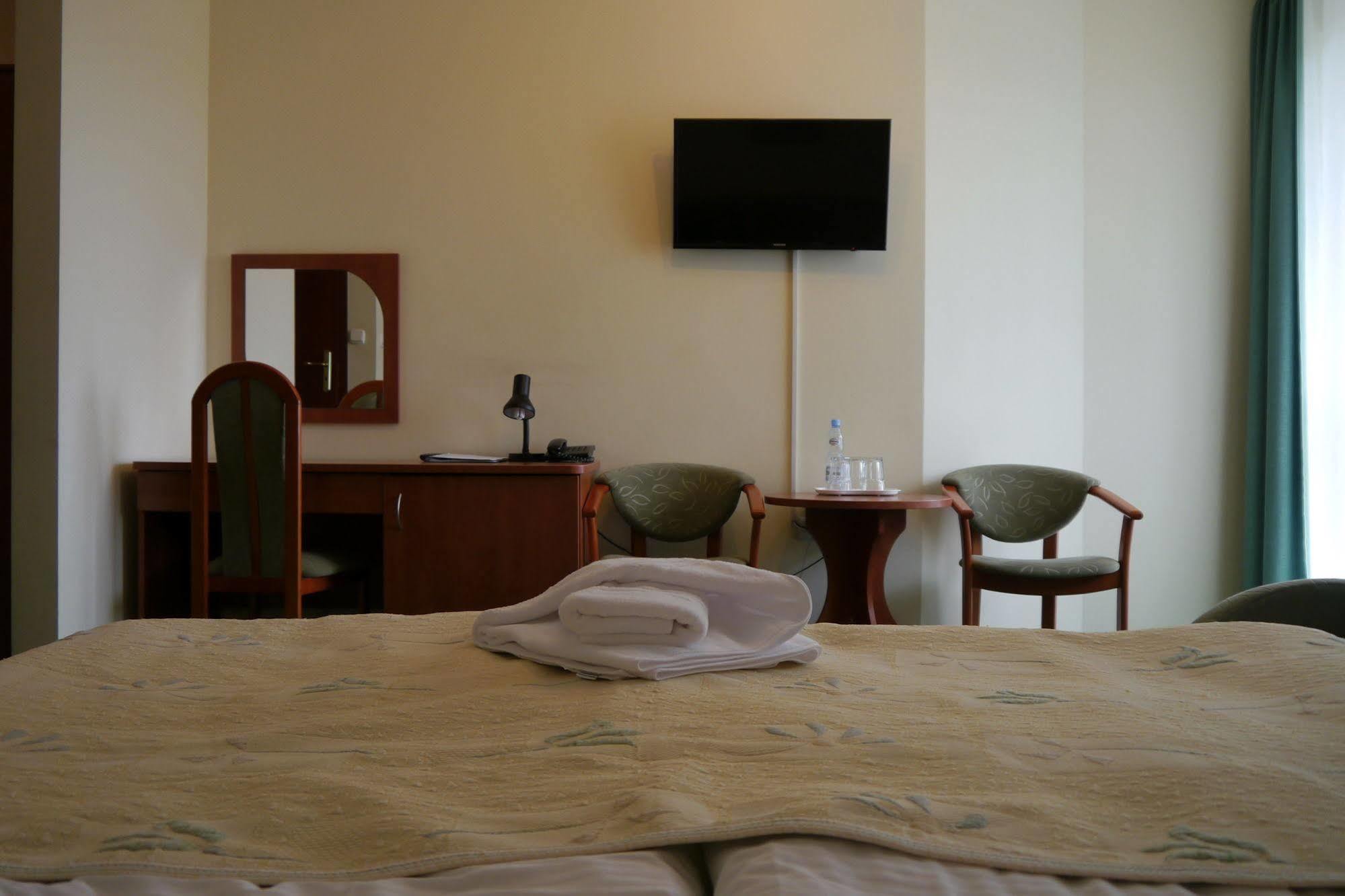 Vestina Wellness & Spa Hotel Miedzyzdroje Esterno foto